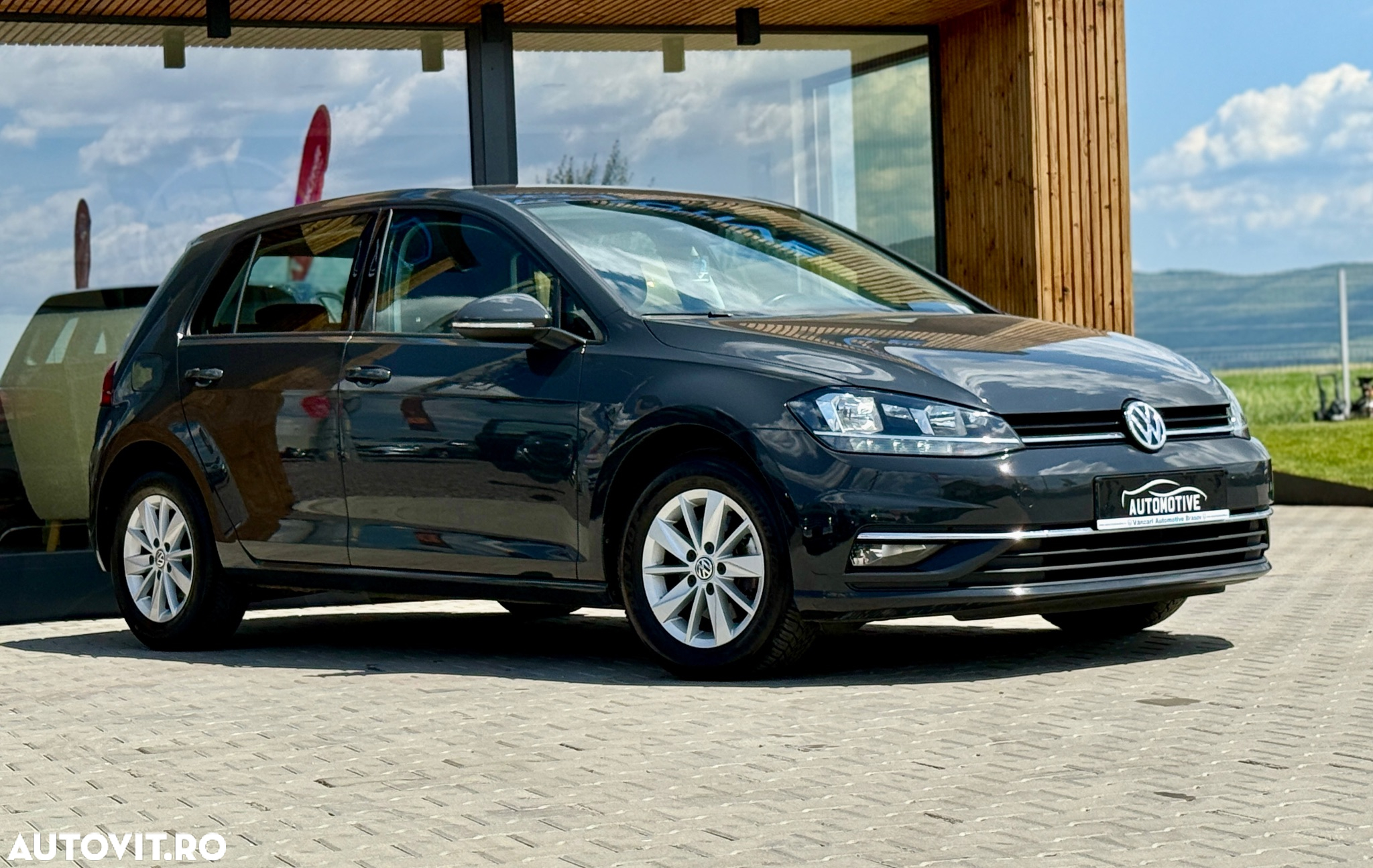 Volkswagen Golf 1.6 TDI Comfortline - 11