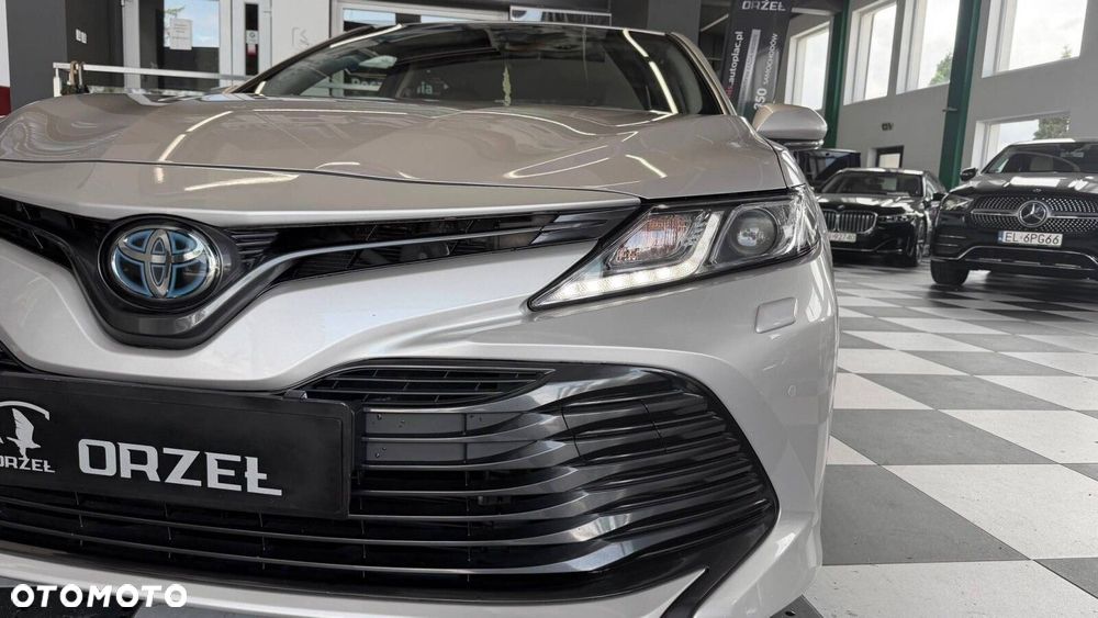 Toyota Camry - 33