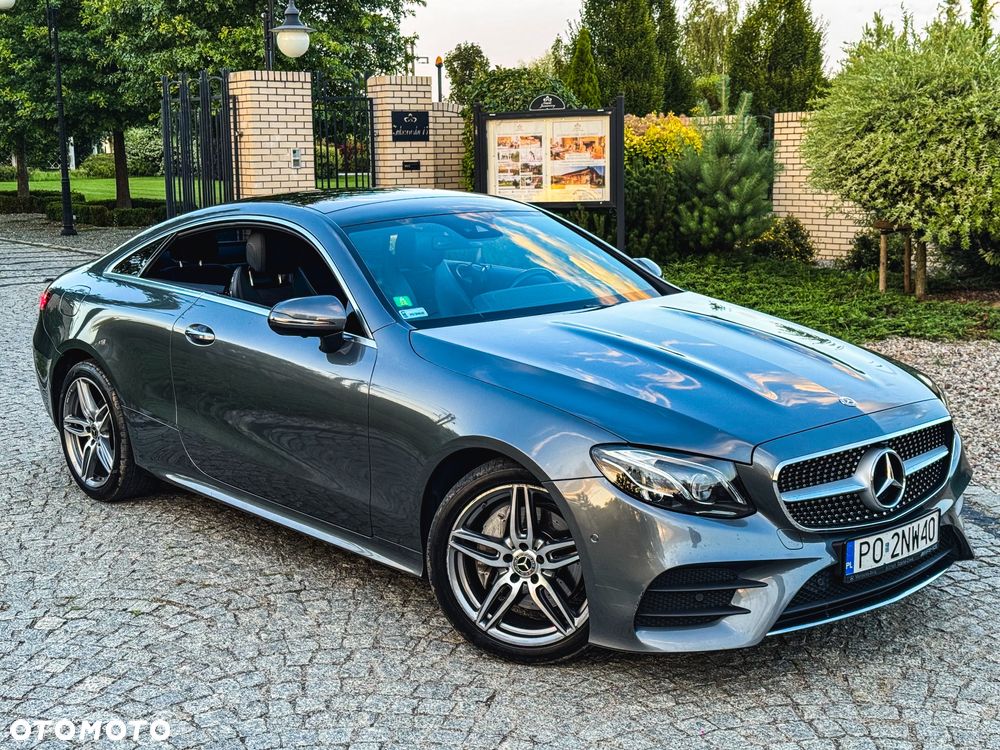 Mercedes-Benz Klasa E 220 d Coupe 4-Matic 9G-TRONIC - 26