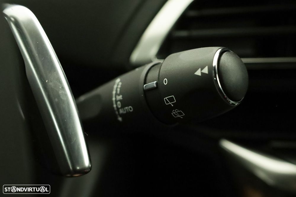 Peugeot 3008 1.6 Hybrid Allure e-EAT8 - 19