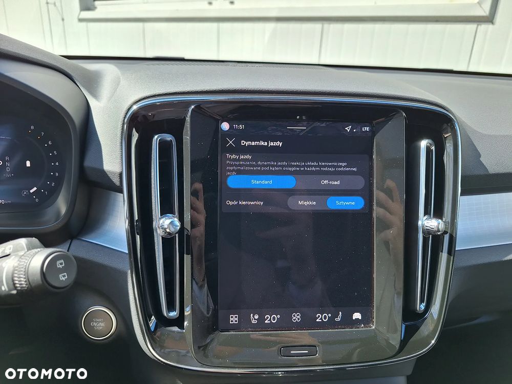 Volvo XC 40 B3 Ultra Dark - 24