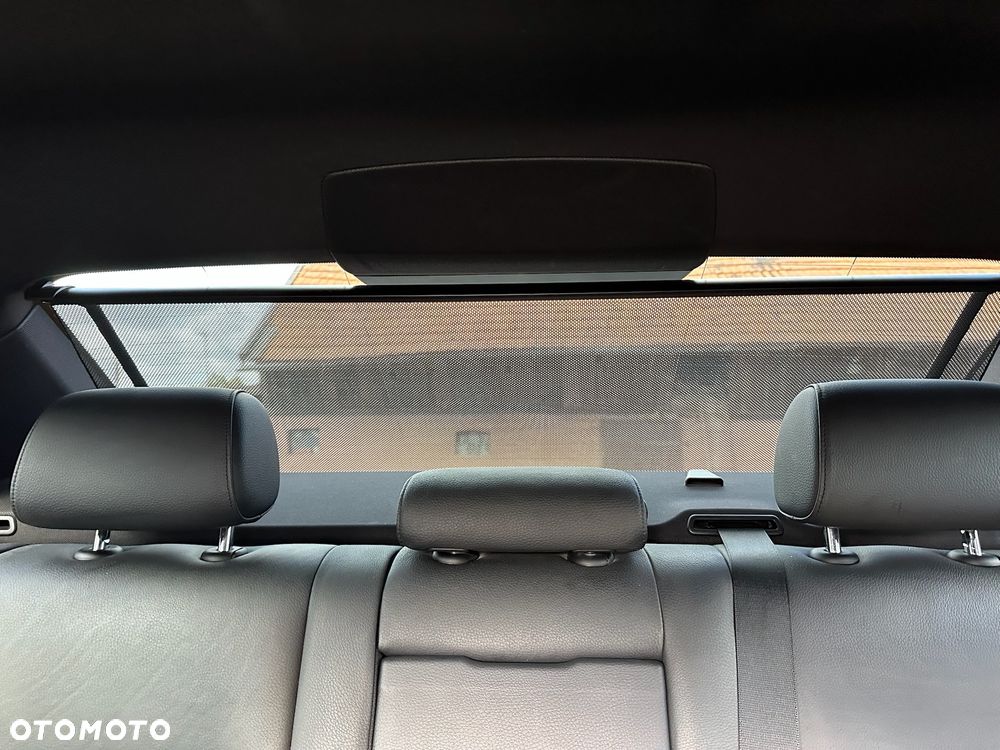 BMW Seria 5 530d xDrive - 31