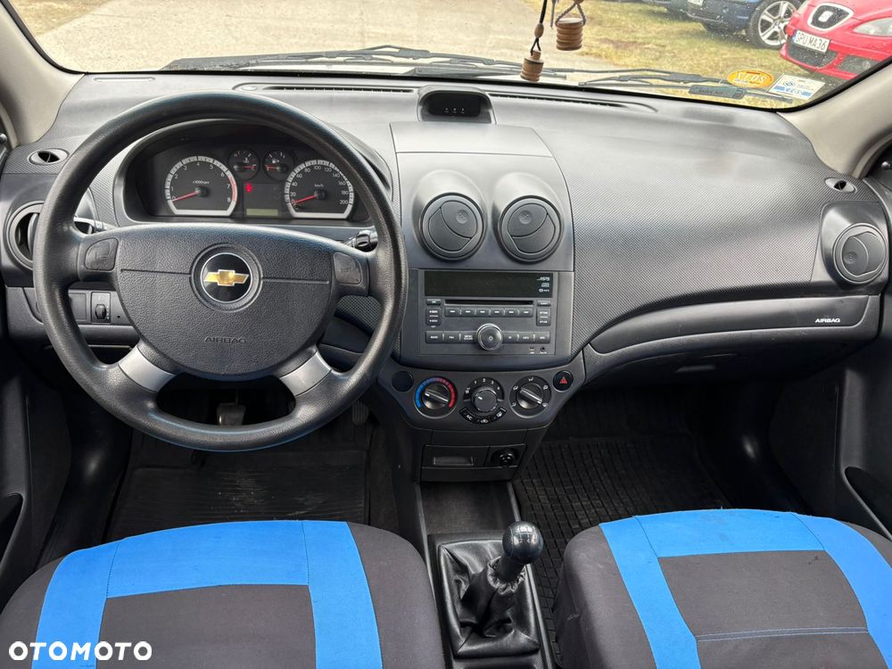 Chevrolet Aveo 1.2 16V Base - 6
