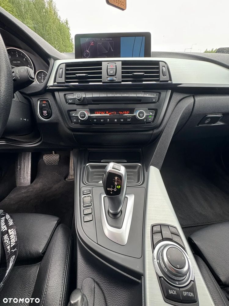 BMW Seria 3 320d Efficient Dynamics Edition - 32