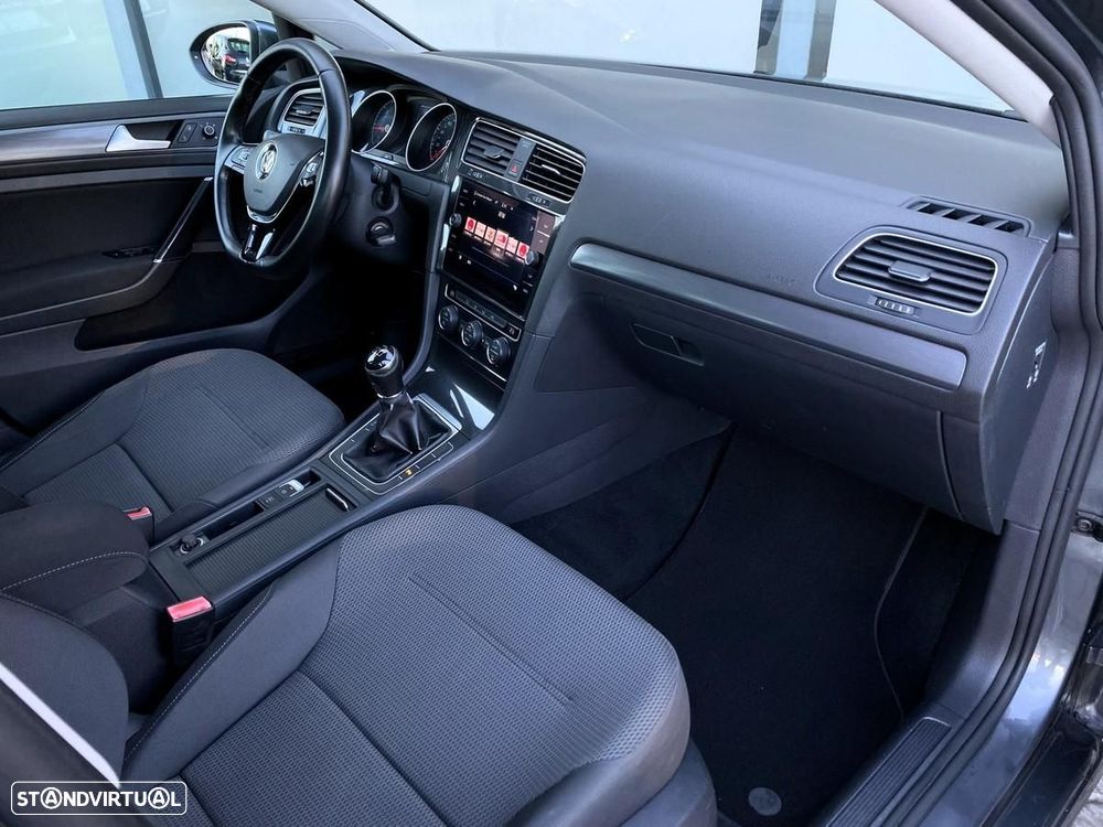 VW Golf Variant 1.6 TDi Confortline - 10