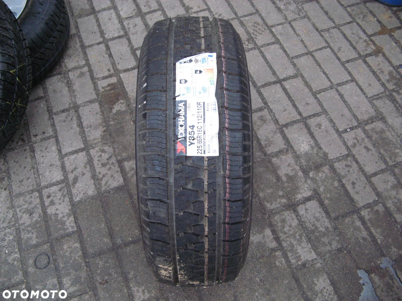 OPONA YOKOHAMA SUPER VAN 354 225/65 R16C - 1