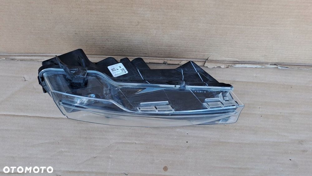 TESLA III 3 LAMPA HALOGEN PRAWY 1077396-00-C ORYGINAŁ UZYWANY - 4