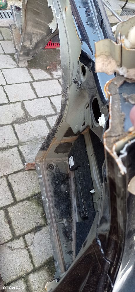 VW Passat B7 błotnik tylny prawy próg słupek LC9X - 3