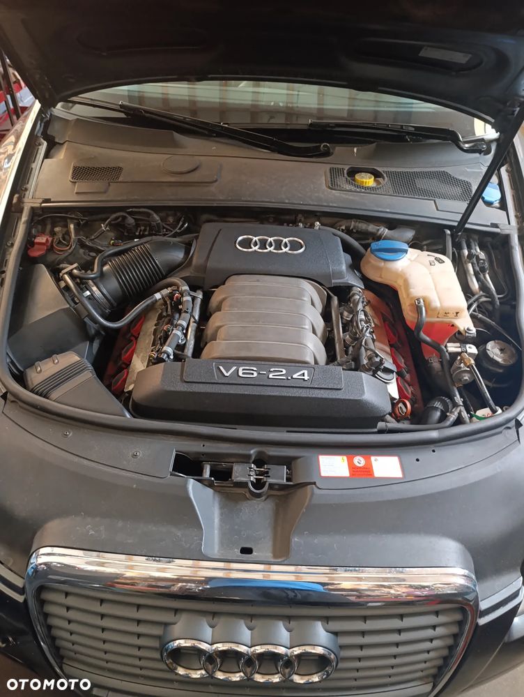 Audi A6 Avant 2.4 - 20
