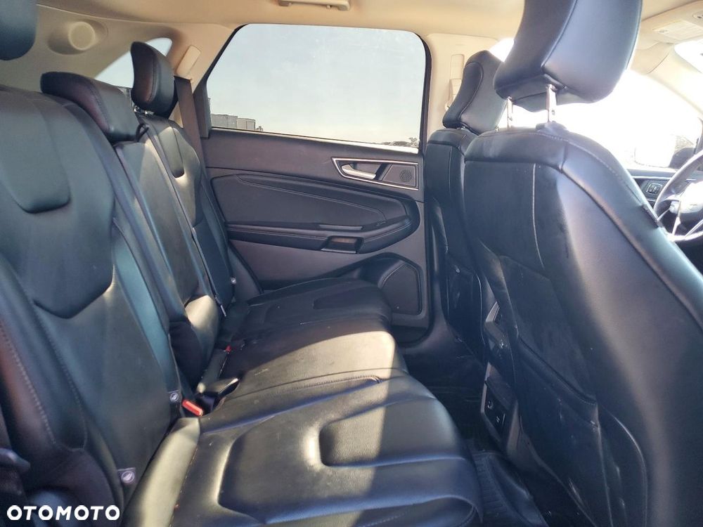 Ford Edge ver-2-0-ecoblue-4x2-titanium - 10