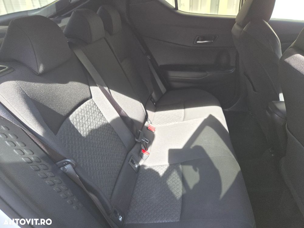 Toyota C-HR 1.8 HSD 122 CP 4x2 CVT Cult - 28
