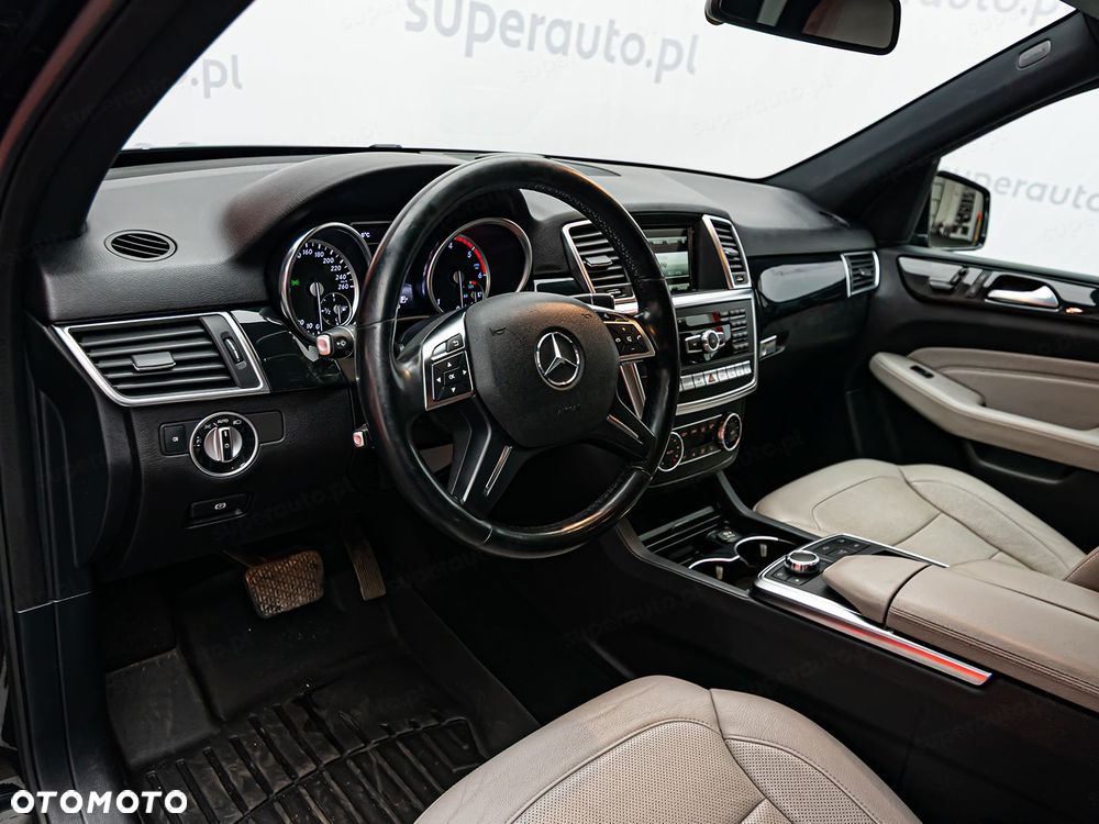 Mercedes-Benz ML 350 BlueTEC 4-Matic - 10