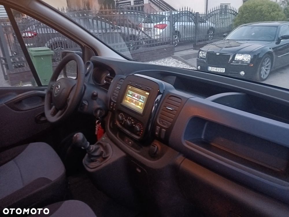 Opel Vivaro - 13