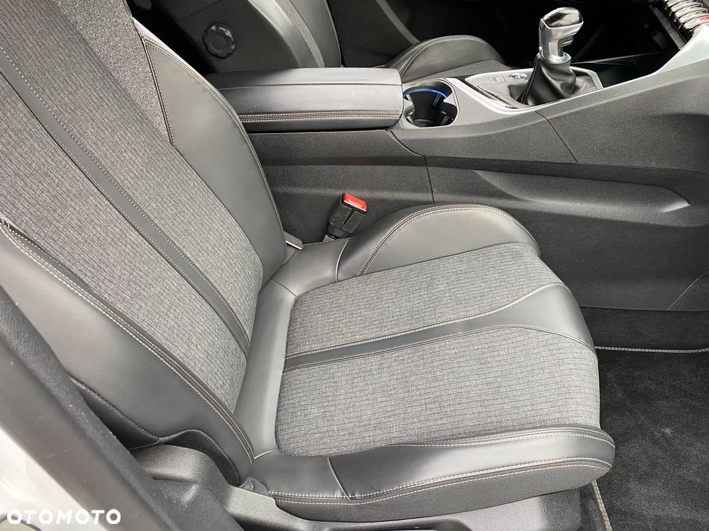 Peugeot 5008 - 21