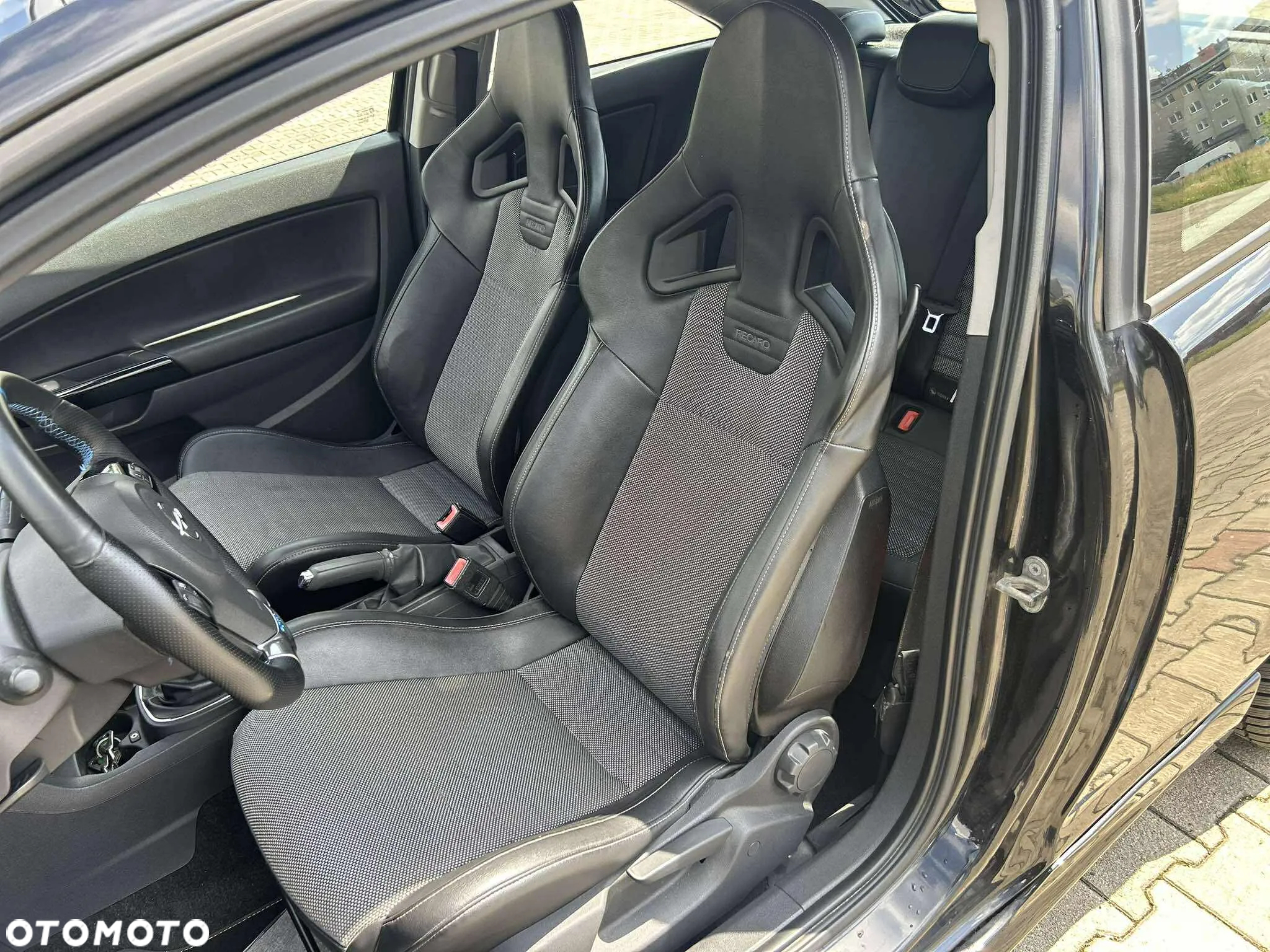 Opel Corsa 1.6T OPC - 11
