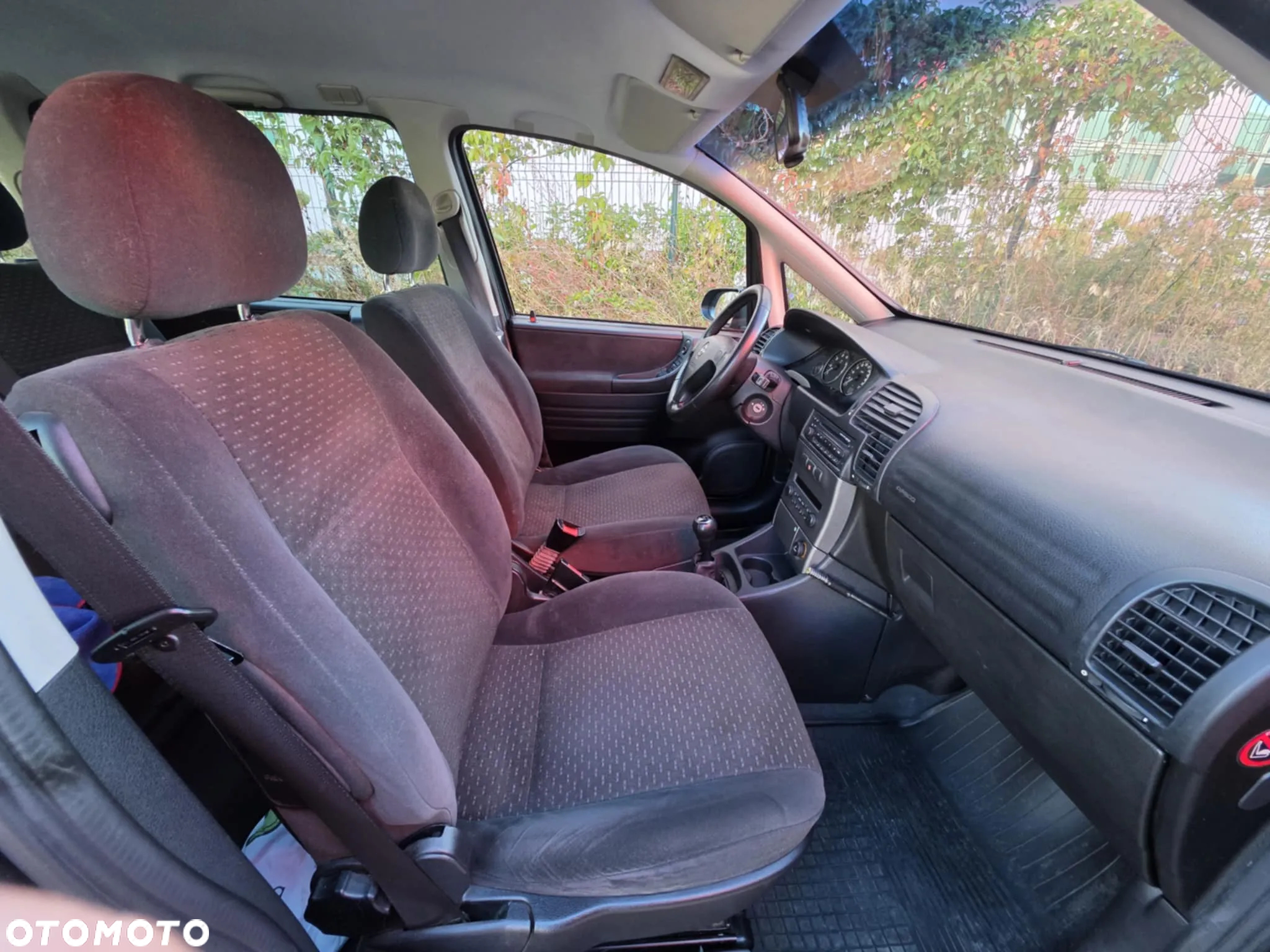 Opel Zafira 1.8 16V Elegance - 8