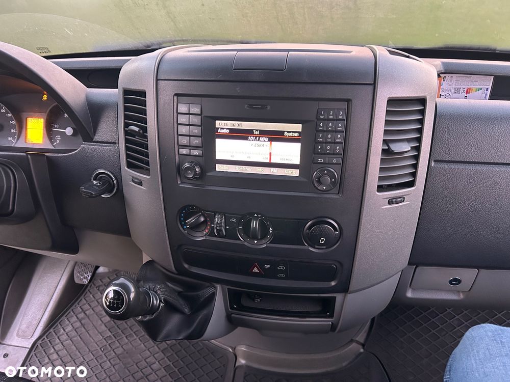 Mercedes-Benz Sprinter - 9