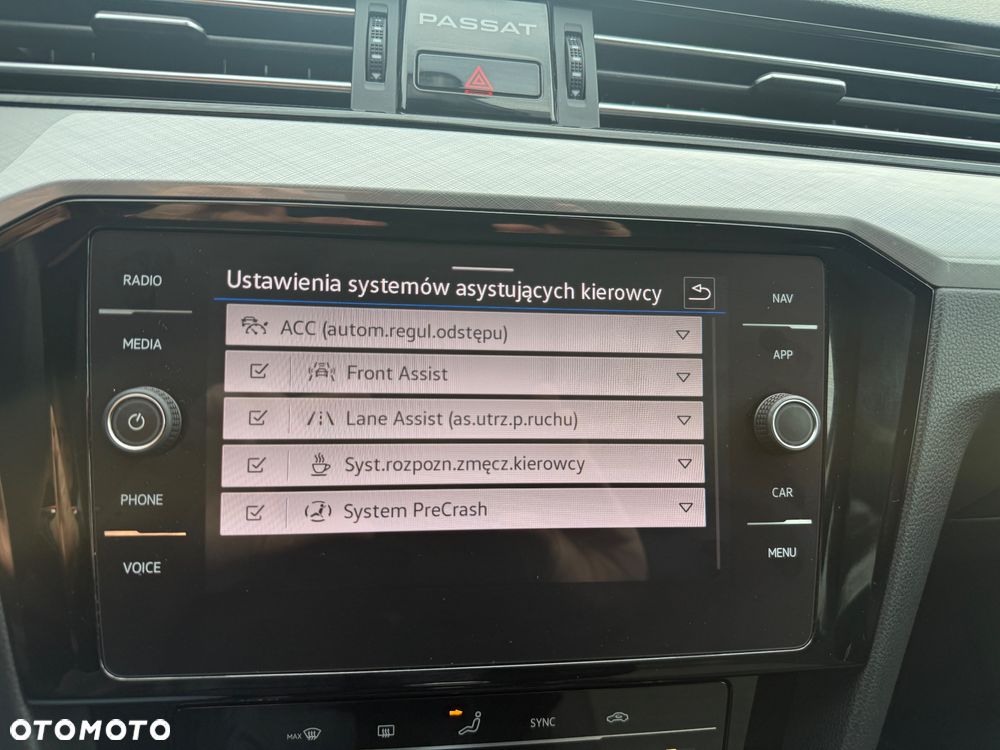 Volkswagen Passat 2.0 TDI EVO Business - 12