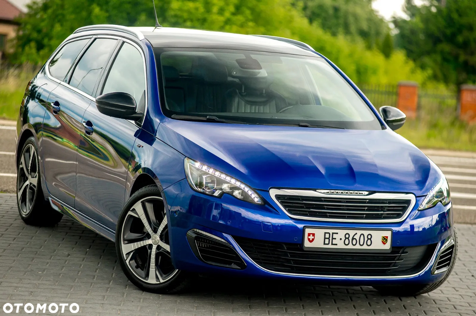Peugeot 308 SW 1.6 e-THP GT S&S - 12