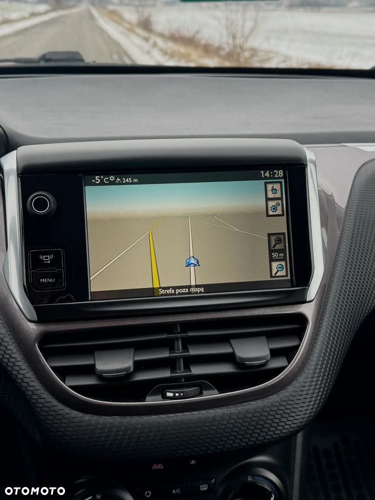 Peugeot 2008 - 8