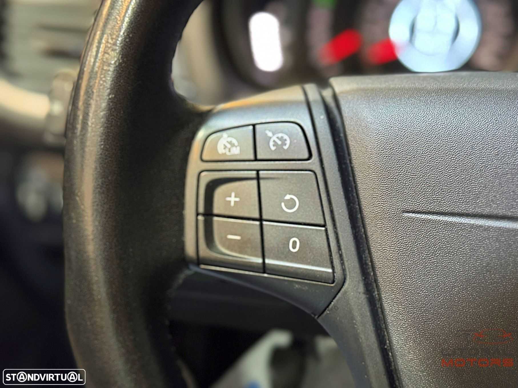 Volvo V40 D2 Line You! - 20