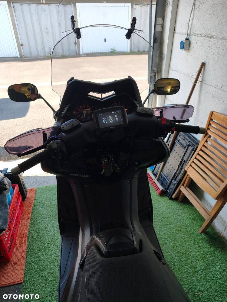 Yamaha Tmax - 14