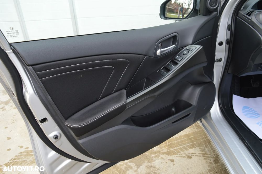 Honda Civic 1.6 i-DTEC Elegance - 26