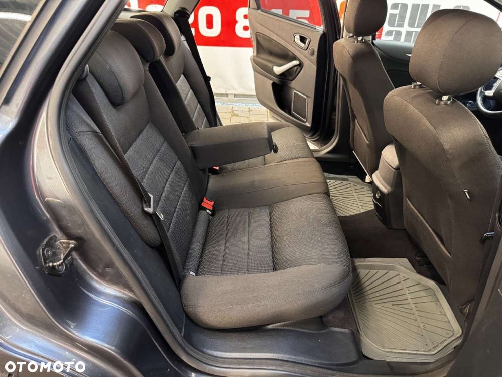Ford Mondeo - 39