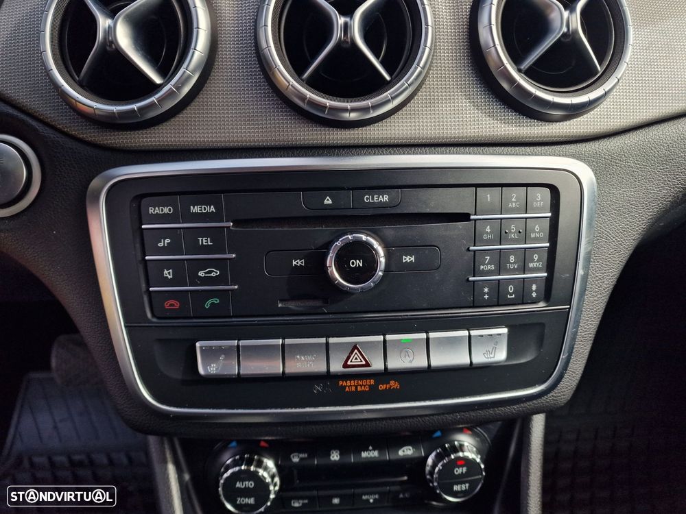 Mercedes-Benz CLA 200 Urban Aut. - 26