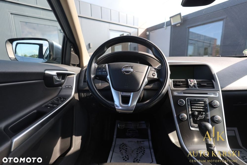 Volvo XC 60 - 8