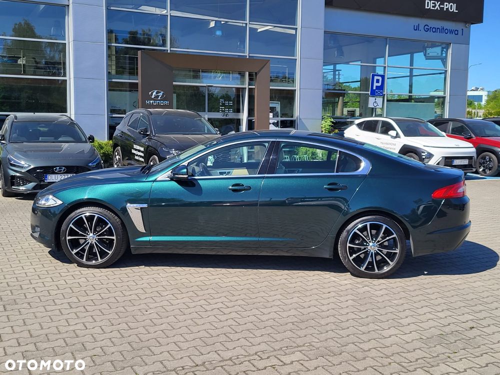 Jaguar XF 2.2 D Premium Luxury - 3