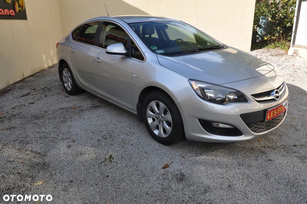 Opel Astra 1.4 T Active - 12