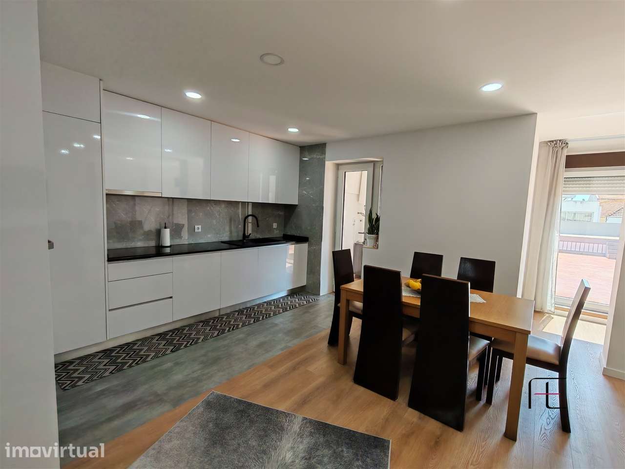 Apartamento T3 – Renovado – Terraço – Matosinhos - Grande imagem: 2/18