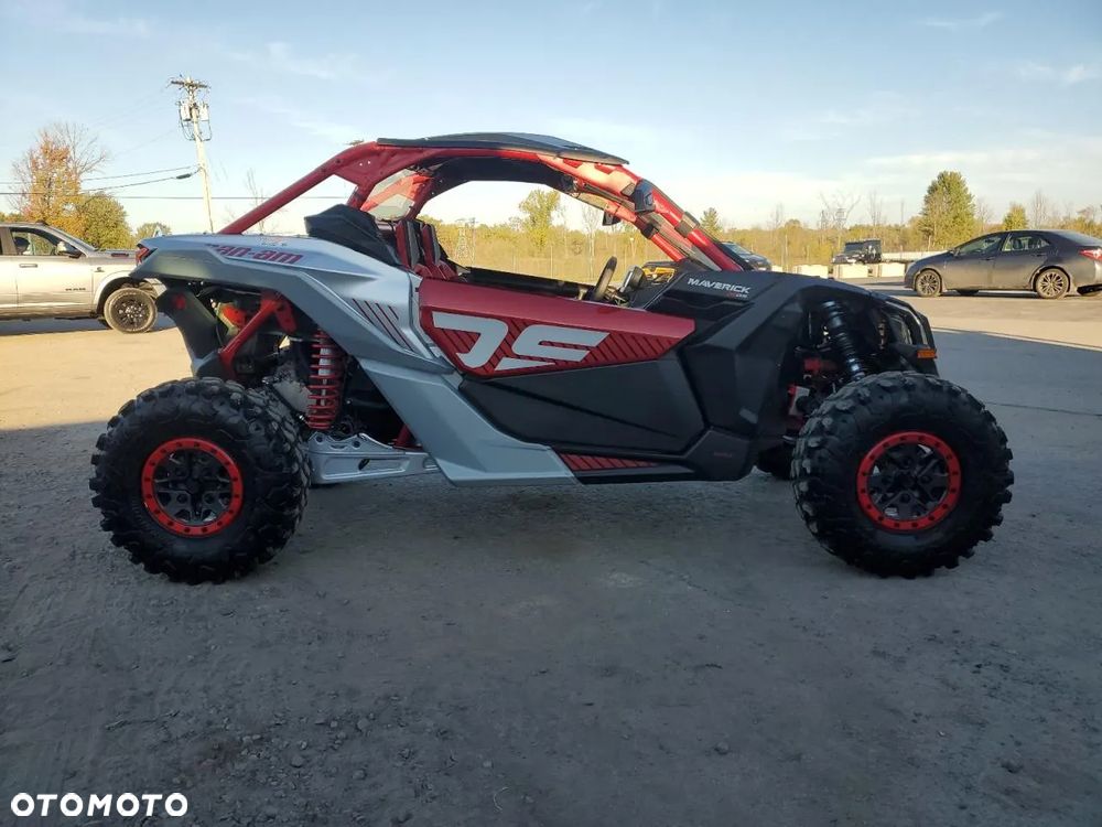 Can-Am Maverick - 12
