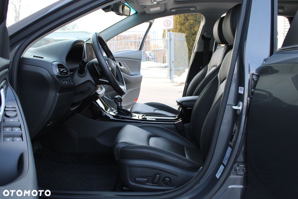 Hyundai i30 ver-1-5-t--gdi-48v-smart-dct - 26