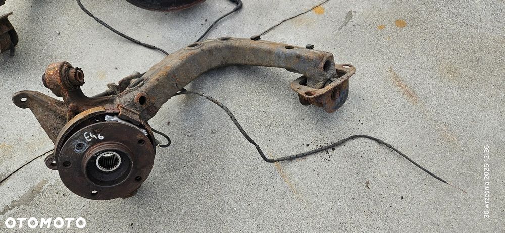 Wahacz zwrotnica piasta lewy prawy tył tylny ABS BMW seria 3 E46 1097290F - 7