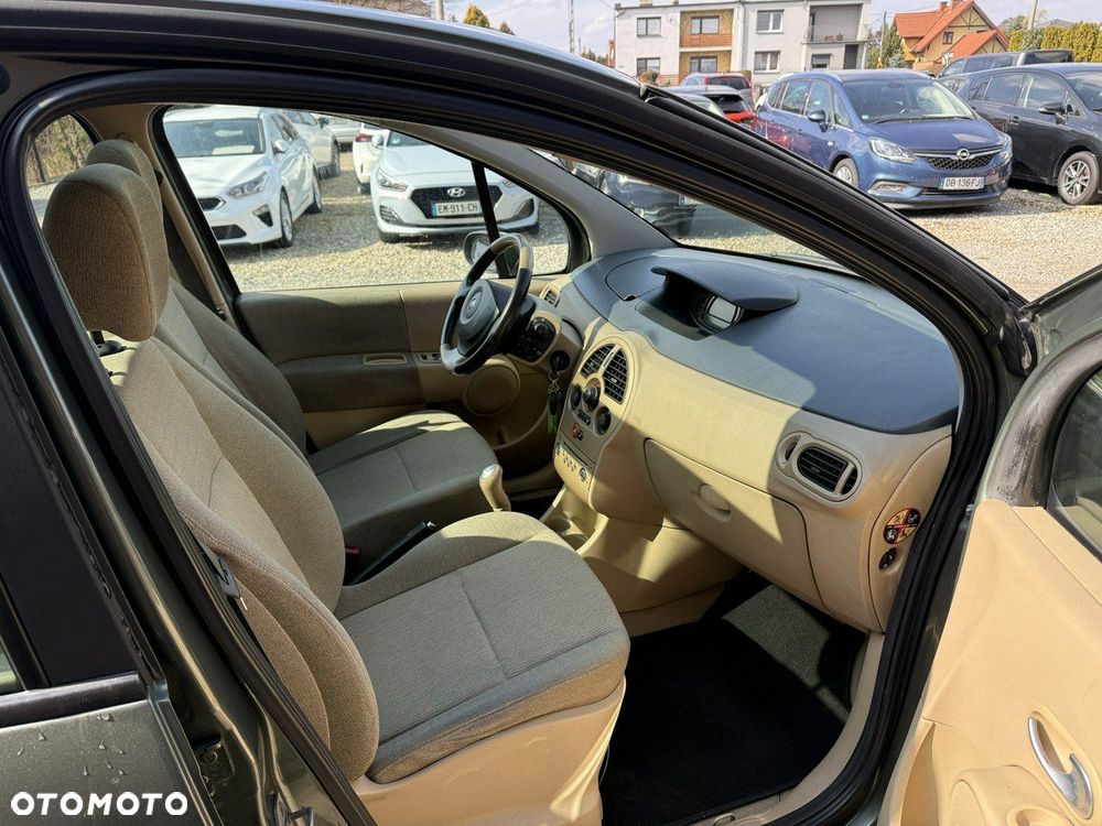 Renault Modus 1.6 16V Privilege - 19