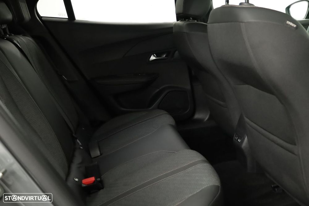 Peugeot e-2008 54 kWh Allure - 23