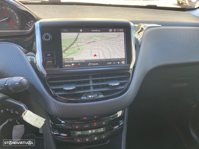 Peugeot 2008 1.2 VTi Allure - 10