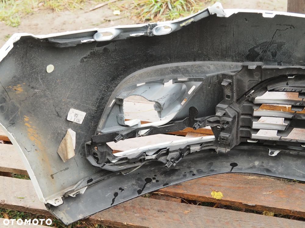 Zderzak przód przedni Renault Clio 4 Lift - 17