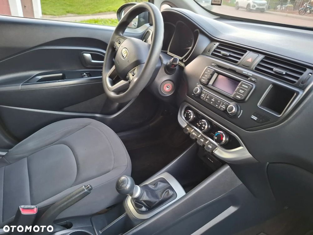 Kia Rio - 27