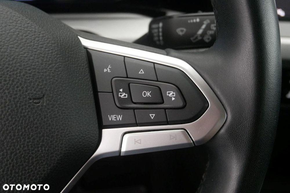 Volkswagen Golf - 21