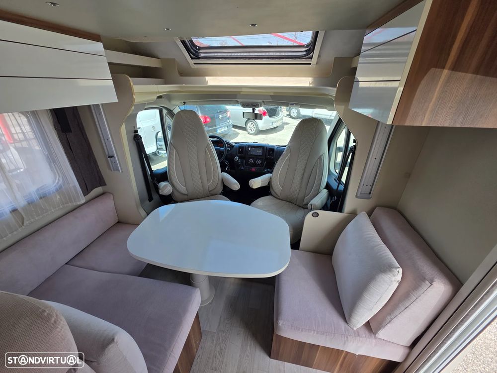 Fiat Ducato Roller 2.3 130CV Cama Central - 27