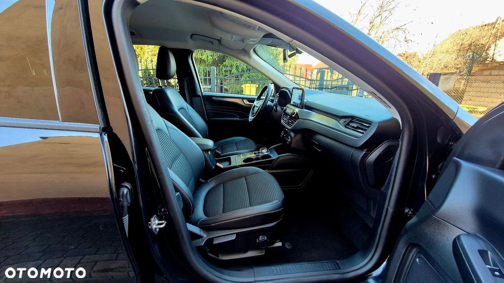 Ford Kuga 2.0 EcoBlue 4x4 TITANIUM X - 19