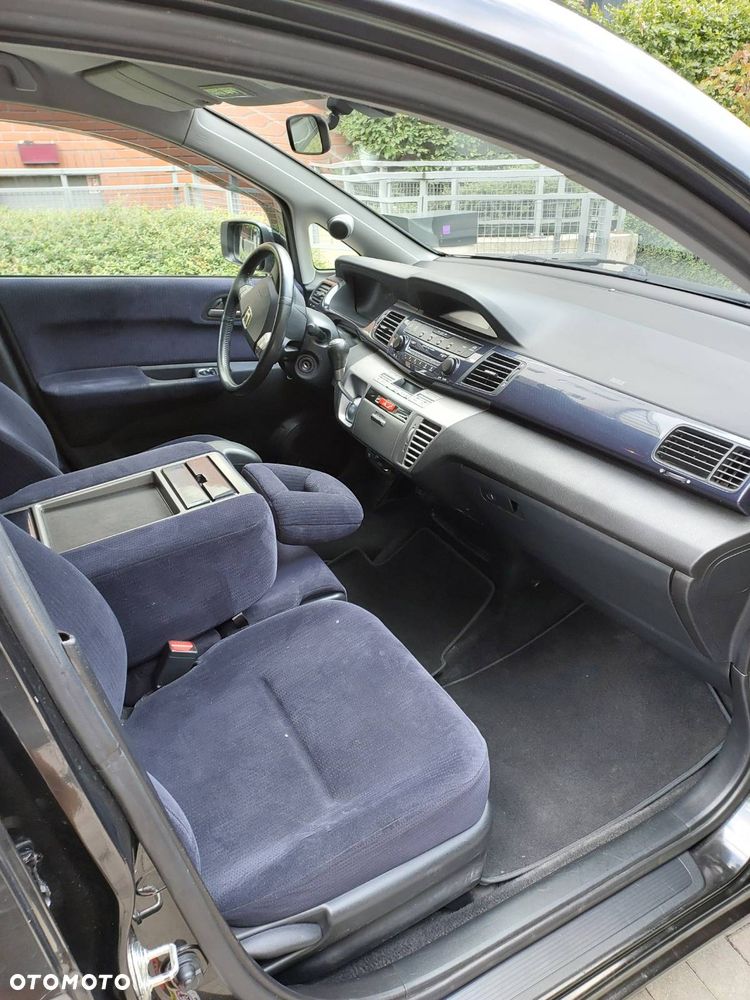 Honda FR-V 1.8 Executive - 17