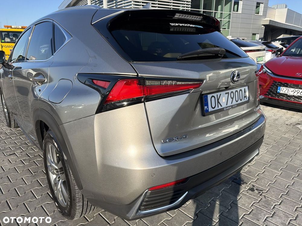 Lexus NX 300h Comfort AWD - 13