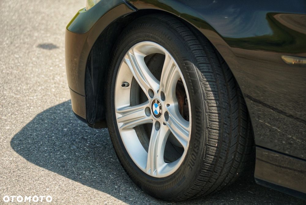BMW Seria 3 325i - 7