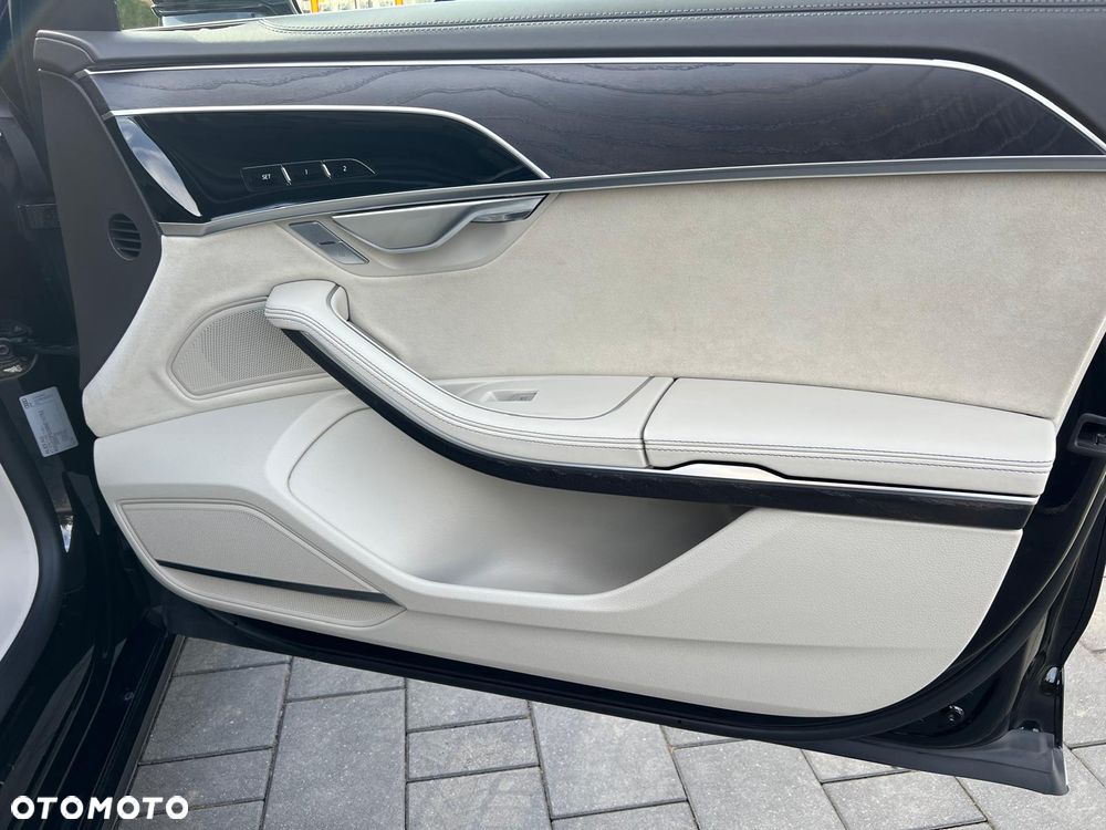 Audi A8 L 60 TFSI e Quattro Tiptronic - 24