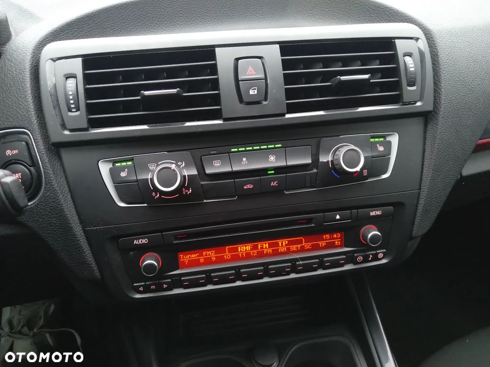 BMW Seria 1 116i Sport Line - 12