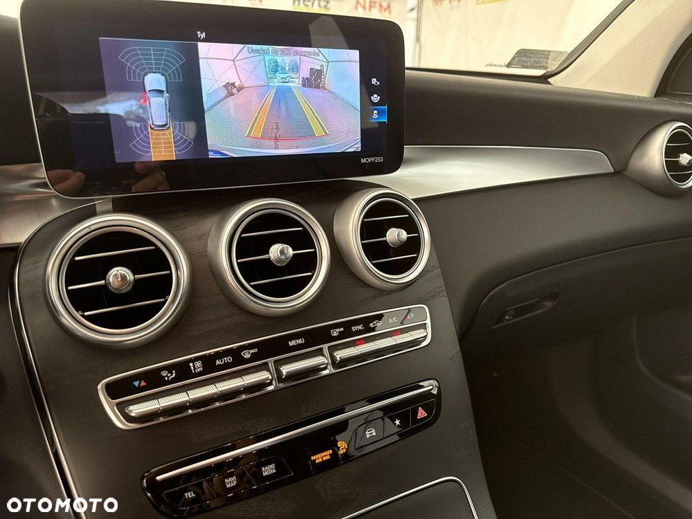 Mercedes-Benz GLC - 27
